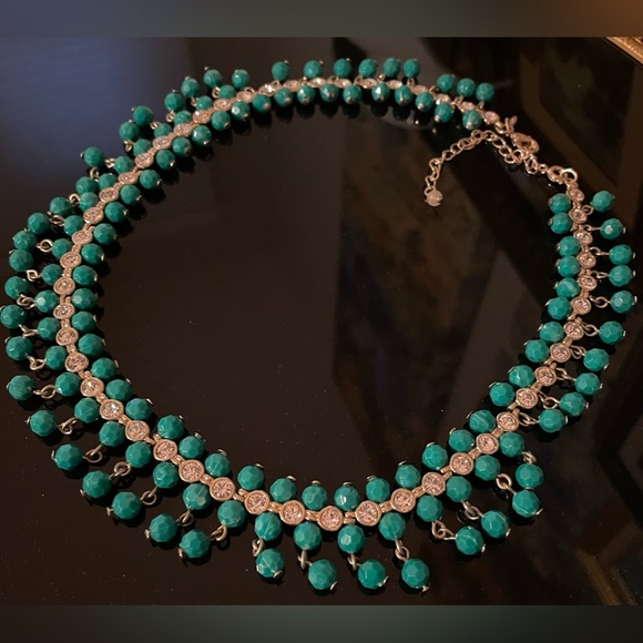 Gorgeous Vintage Avon Dramatic
Statement Necklace Choker with Crystals Signed - Picture 10 of 15